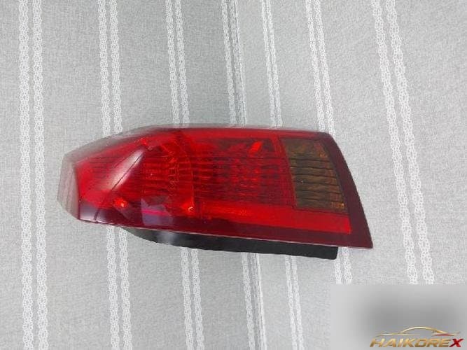 Cadillac CTS 2003 — задний фонарь правый (комбинированный)