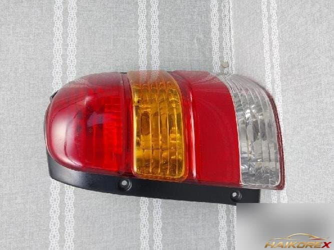 Ford Escape 2003 — фонарь задний (комбинированный) правый