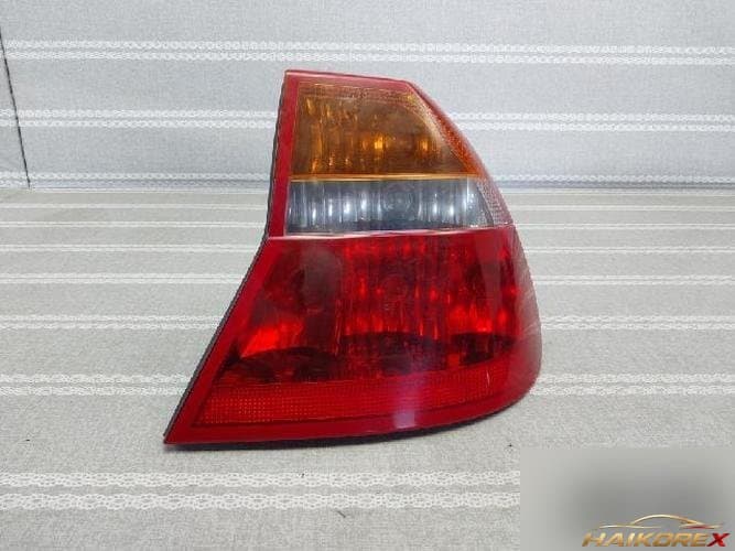 Chrysler 300 2003 — комбинированный фонарь задний правый
