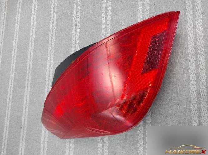 Peugeot 308 2013 — комбинированный фонарь (задний) левый