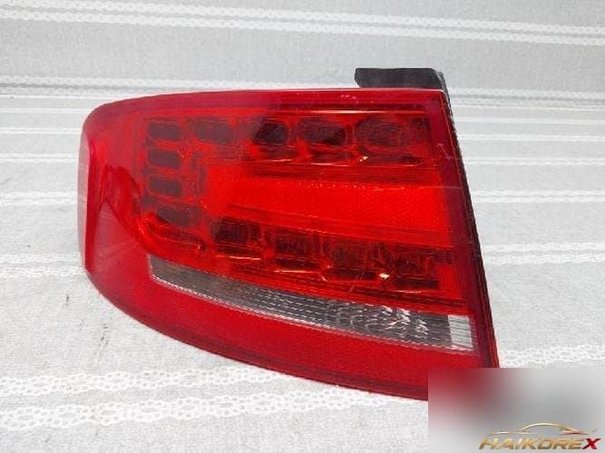 Audi A4 2010 — комбинированный фонарь задний левый (водительский)