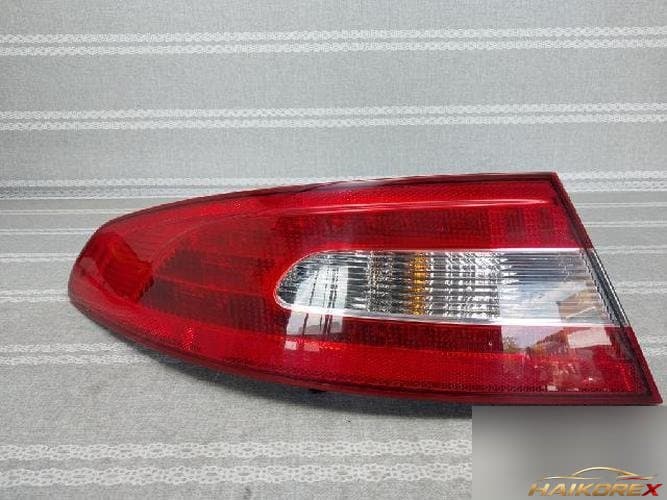 Jaguar XF 2010 — комбинированный фонарь задний левый (водительский) 1