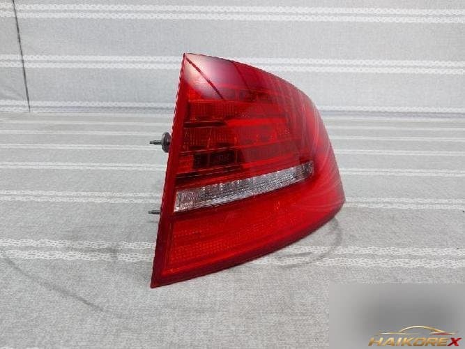 Audi A8 2008 — комбинированный задний фонарь правый (LED)