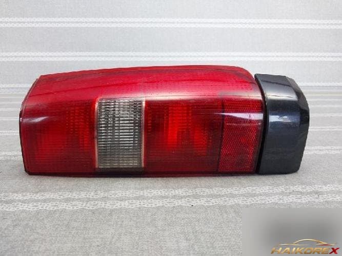 Volvo V70 1998 — задний комбинированный фонарь правый