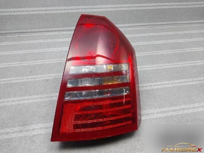 Chrysler 300 2006 — фонарь задний комбинированный правый
