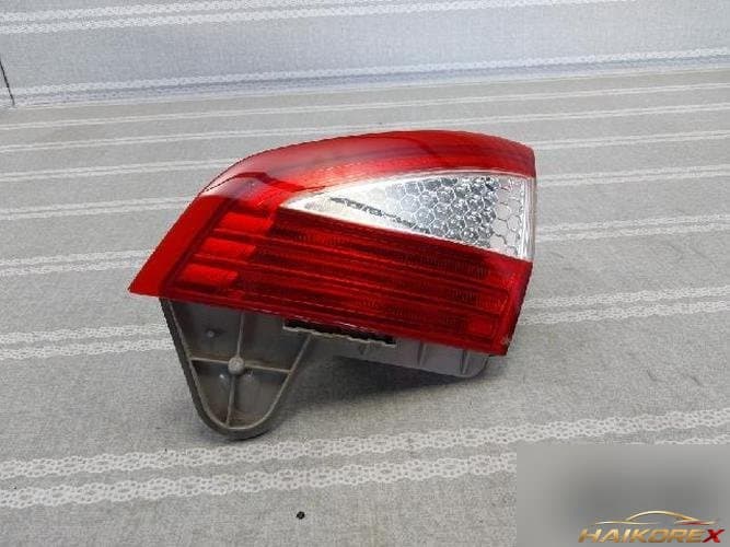 Ford Mondeo 2008 — подсветка багажника