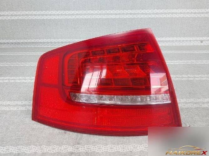 Audi A8 2008 — фонарь задний левый в сборе 4E0945095H