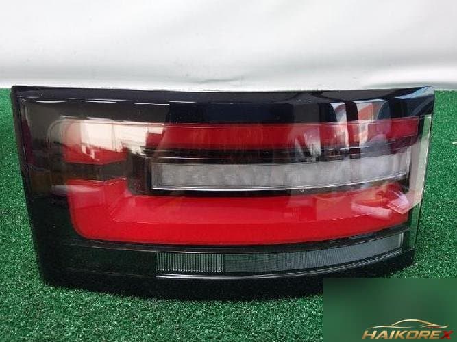 Land Rover Discovery 2019 — подсветка багажника
