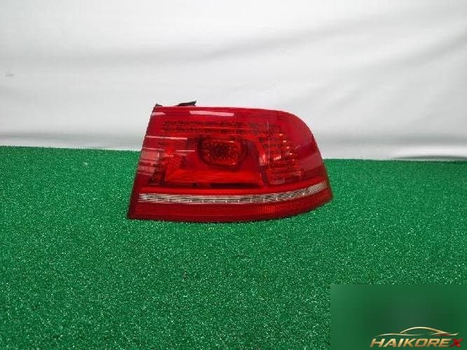 Volkswagen Phaeton 2011 — комбинированный фонарь задний правый (пассажирский) 3D0 945 096 H 2