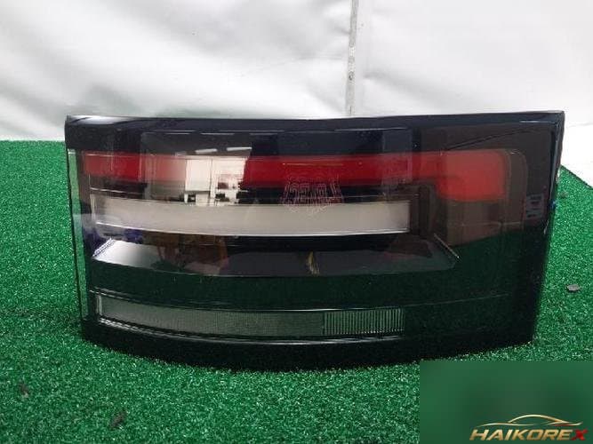Land Rover Discovery 2019 — накладка задней двери левая HY32 13193 AD 4