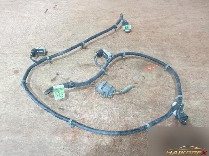 Hyundai Grandeur 2012 — датчик парковки передний 4-контактный 95720-3V005