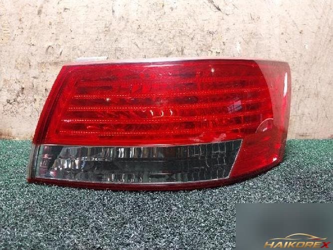 Hyundai Sonata 2008 — задний фонарь правый (пассажирский) 924023K0