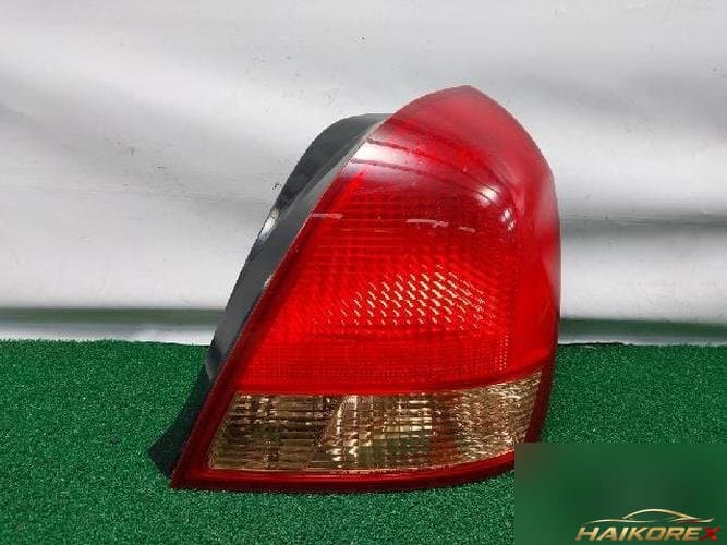 Hyundai Avante 2002 — задний фонарь правый