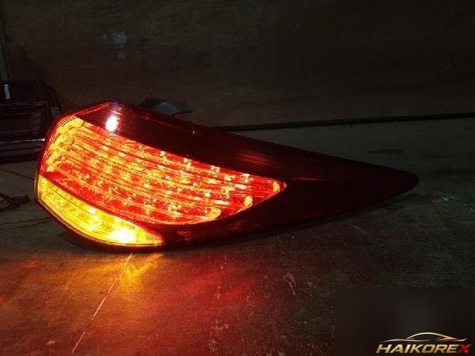Hyundai i40 2011 — фонарь задний правый (наружный) 92402-3Z000