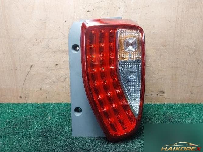 Kia Ray 2013 — комбинированный фонарь задний правый (пассажирский) 92402-A31