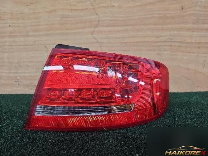 Audi A4 2010 — фонарь задний комбинированный правый (LED)