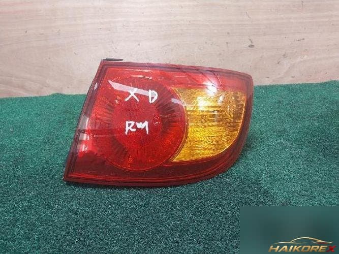 Hyundai Avante 2003 — комбинированный задний фонарь правый (пассажирский) 92402-2D2