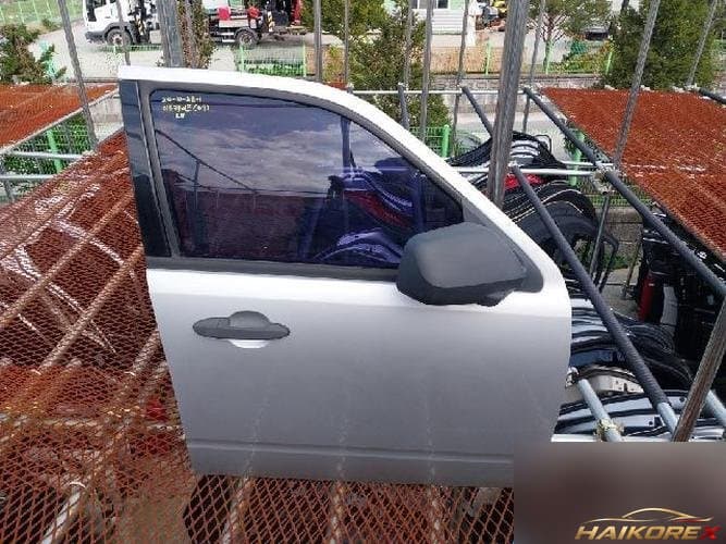 Ford Escape 2009 — дверь передняя правая