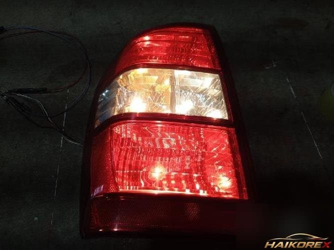 Kia Carnival 2010 — задний фонарь левый наружный 92401-4D100