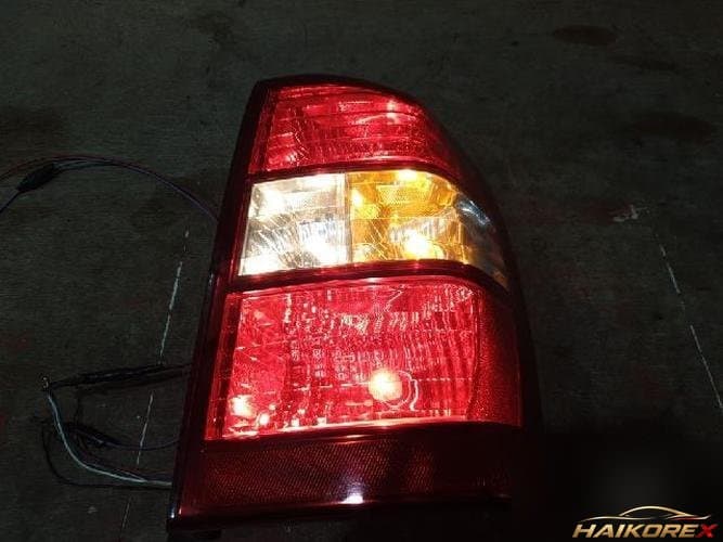 Kia Carnival 2010 — фонарь задний правый (внешний) 92402-4D100