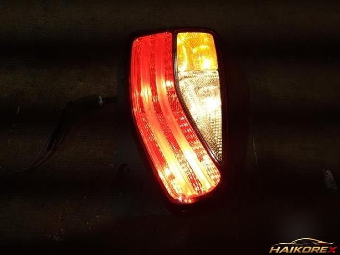 Kia Ray 2012 — фонарь задний правый наружный 92402-A3000