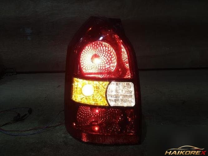 Hyundai Tucson 2004 — стоп-сигнал (задний, левый) 92401-2E000