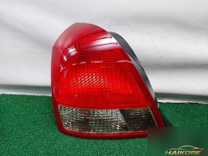 Hyundai Avante 2003 — фонарь задний левый наружный