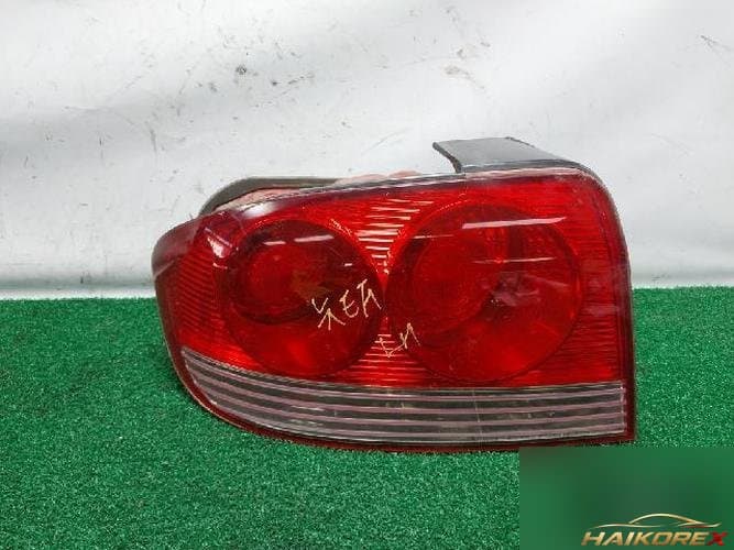 Hyundai Sonata 2004 — комбинированный задний фонарь левый (со стороны водителя)