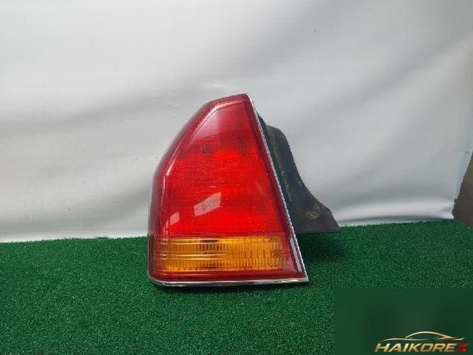 Hyundai Equus 2003 — комбинированный фонарь задний левый
