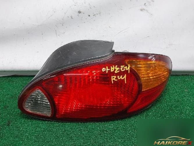 Hyundai Avante 1999 — комбинированный фонарь задний правый 92402-295
