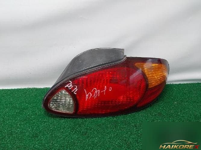 Hyundai Avante 2000 — комбинированный фонарь задний правый (5 контактов)