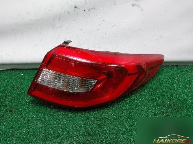 Hyundai Sonata 2015 — задний комбинированный фонарь правый (92402C1)