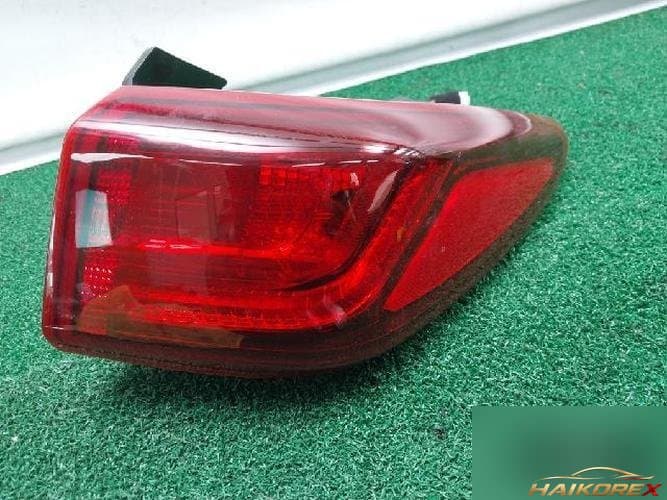 Hyundai Kona 2018 — фонарь задний комбинированный правый (92402J9000)