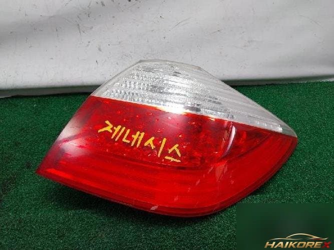 Hyundai Genesis 2012 — фонарь комбинированный задний правый (пассажирский) 92402-3M0