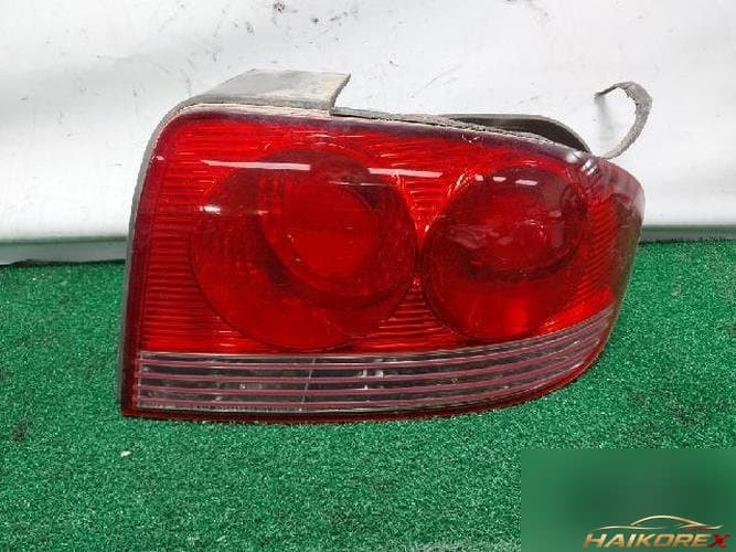 Hyundai Sonata 2005 — задний комбинированный фонарь правый (пассажирской стороны)