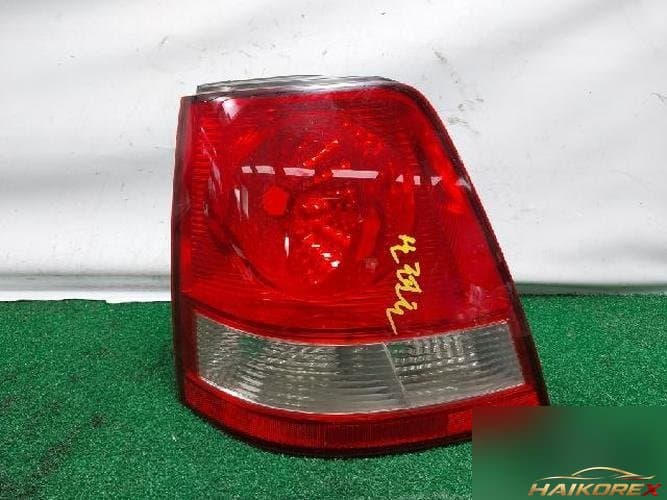 Kia Sorento 2005 — задний комбинированный фонарь левый (водительский)