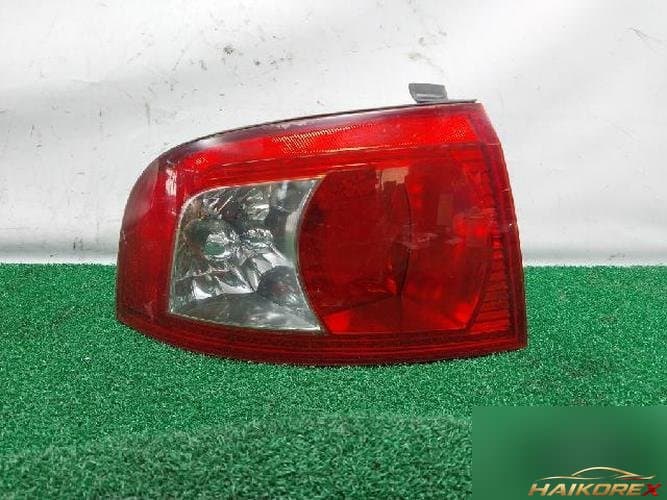 Kia Optima 2004 — комбинированный задний фонарь левый