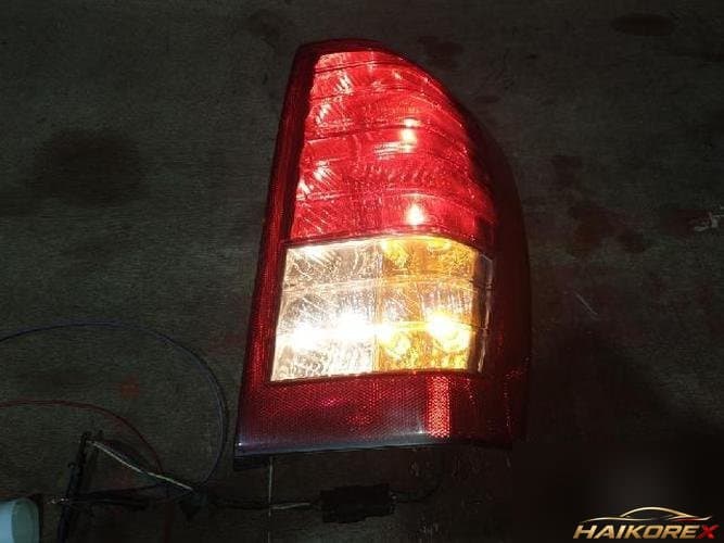 Kia Carnival 2010 — фонарь задний правый наружный 92402-4D000