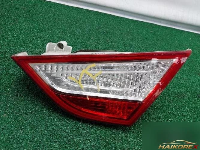 Hyundai Sonata 2011 — фонарь багажника белый (92404-3S0)