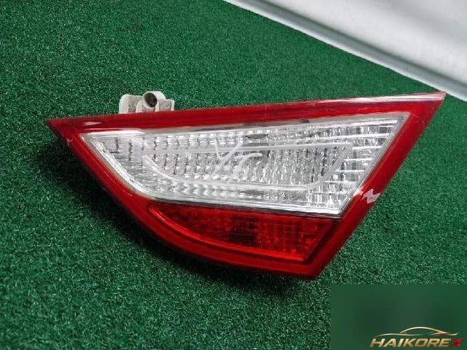 Hyundai Sonata 2011 — фонарь багажника 92404-3S0