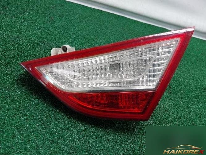 Hyundai Sonata 2011 — подсветка багажника (белый фонарь)