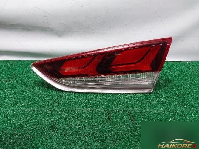 Hyundai Sonata 2018 — фонарь в крышку багажника
