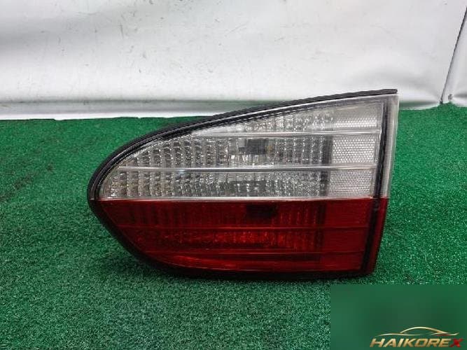 Hyundai Starex 2005 — накладка крышки багажника (с фонарём) 3