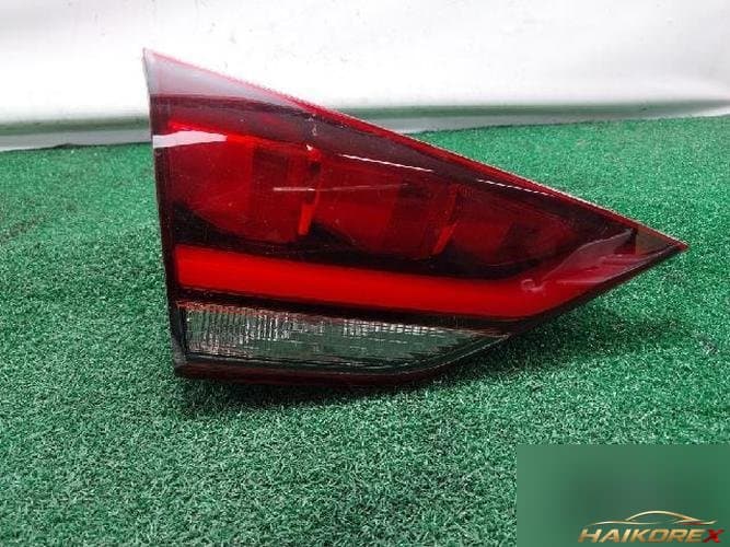 Hyundai Genesis 2014 — обшивка двери багажника левая 92403-B1 1