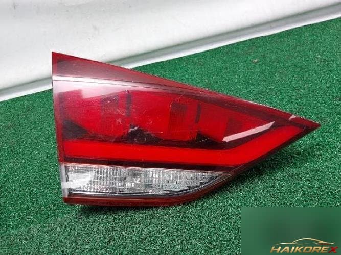 Hyundai Genesis 2016 — накладка двери задней левой 92403-B1