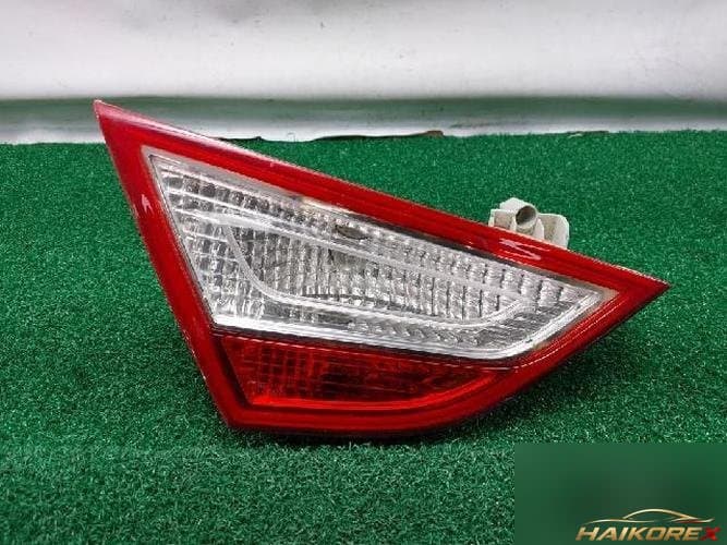 Hyundai Sonata 2011 — накладка задней двери левая