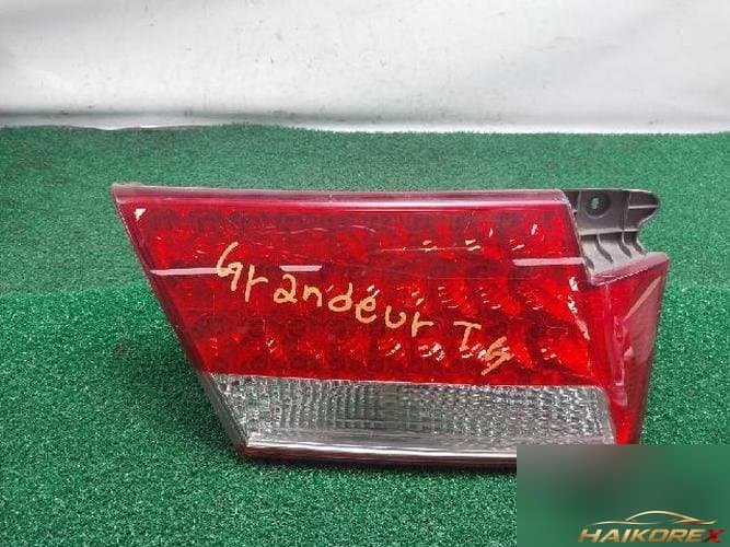 Hyundai Grandeur 2006 — левая накладка багажника
