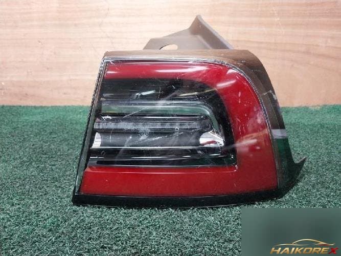 Tesla Model 3 2021 — комбинированный фонарь задний правый 1077398-10