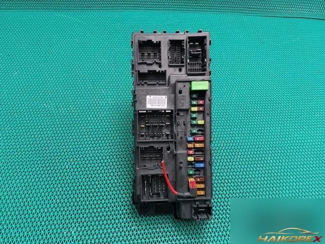 Ford Explorer 2020 — ETACS/BCM LU5T15604