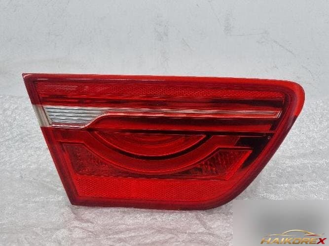 Jaguar XE 2017 — отделка задней двери (левая)